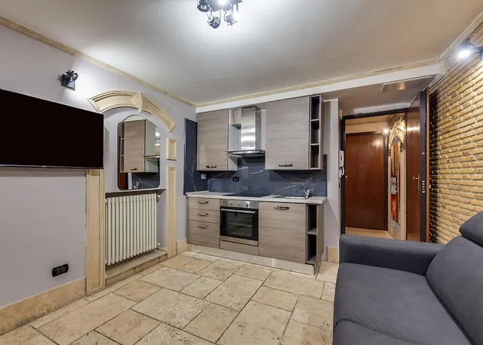 Oliviero - Piazza Navona Apartment
